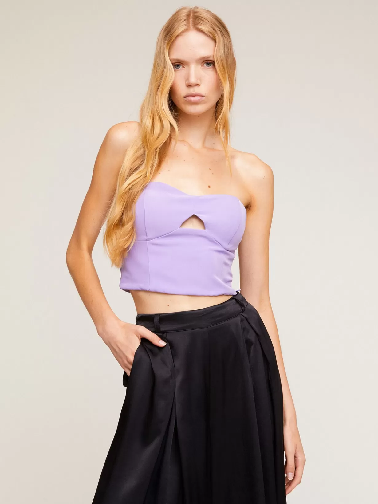 Abbigliamento*Motivi Top Crop Motivo Cut-Out